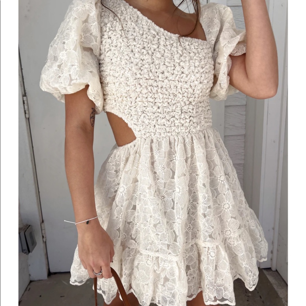 Off white mini dress-size small